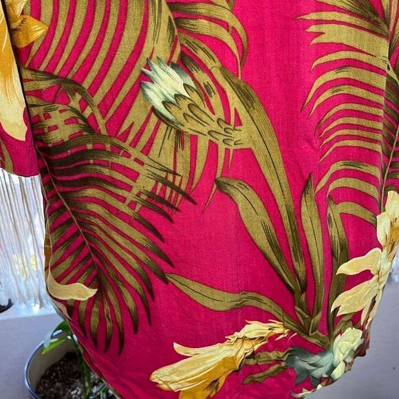 Vintage High Surf rayon Hawaiian shirt medium fuchsia yellow floral - Picture 8 of 16